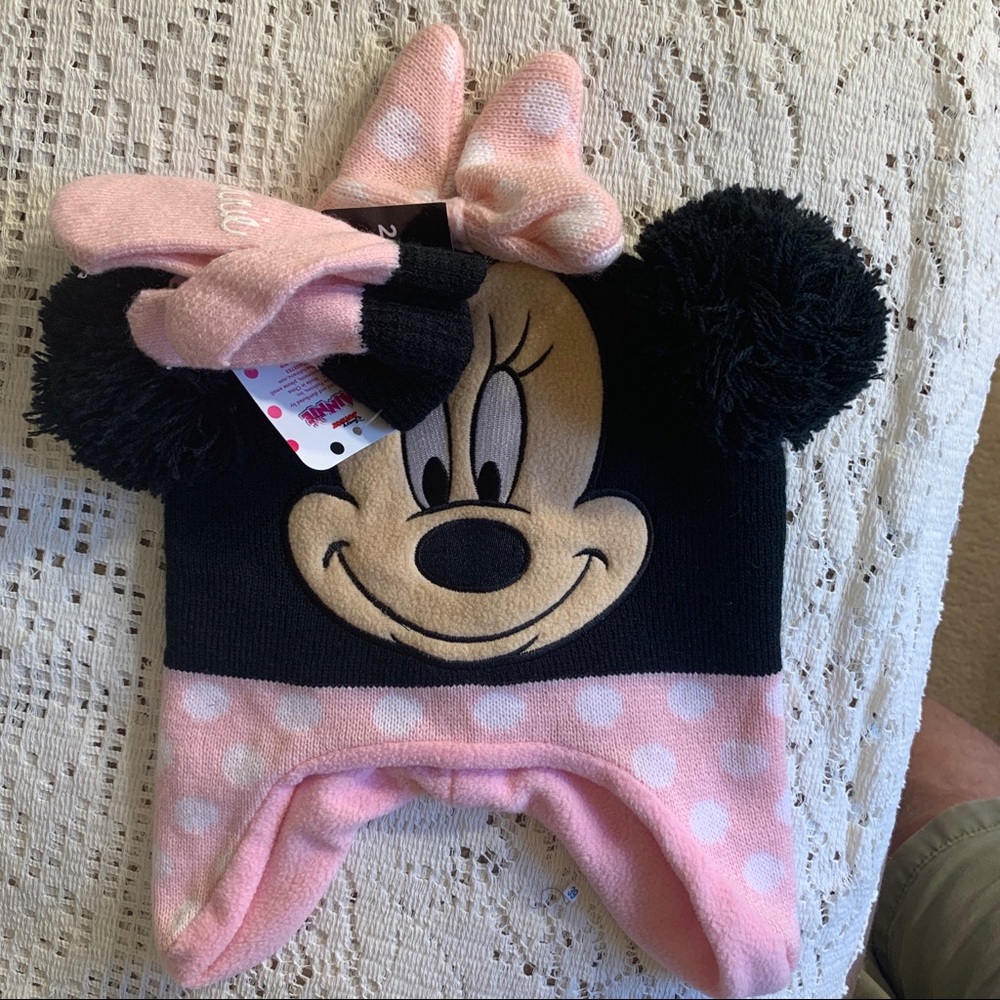 NWT, Disney Minnie Mouse Hat and Gloves Set